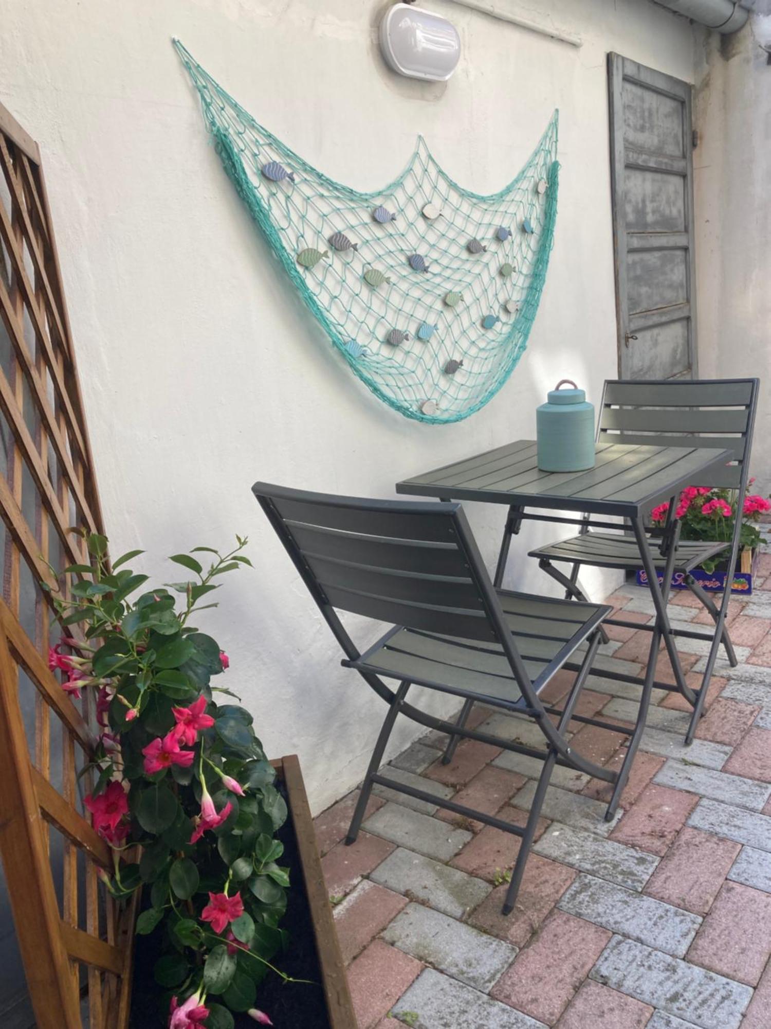 Casa Dell'Opera Apartment เปซาโร ภายนอก รูปภาพ